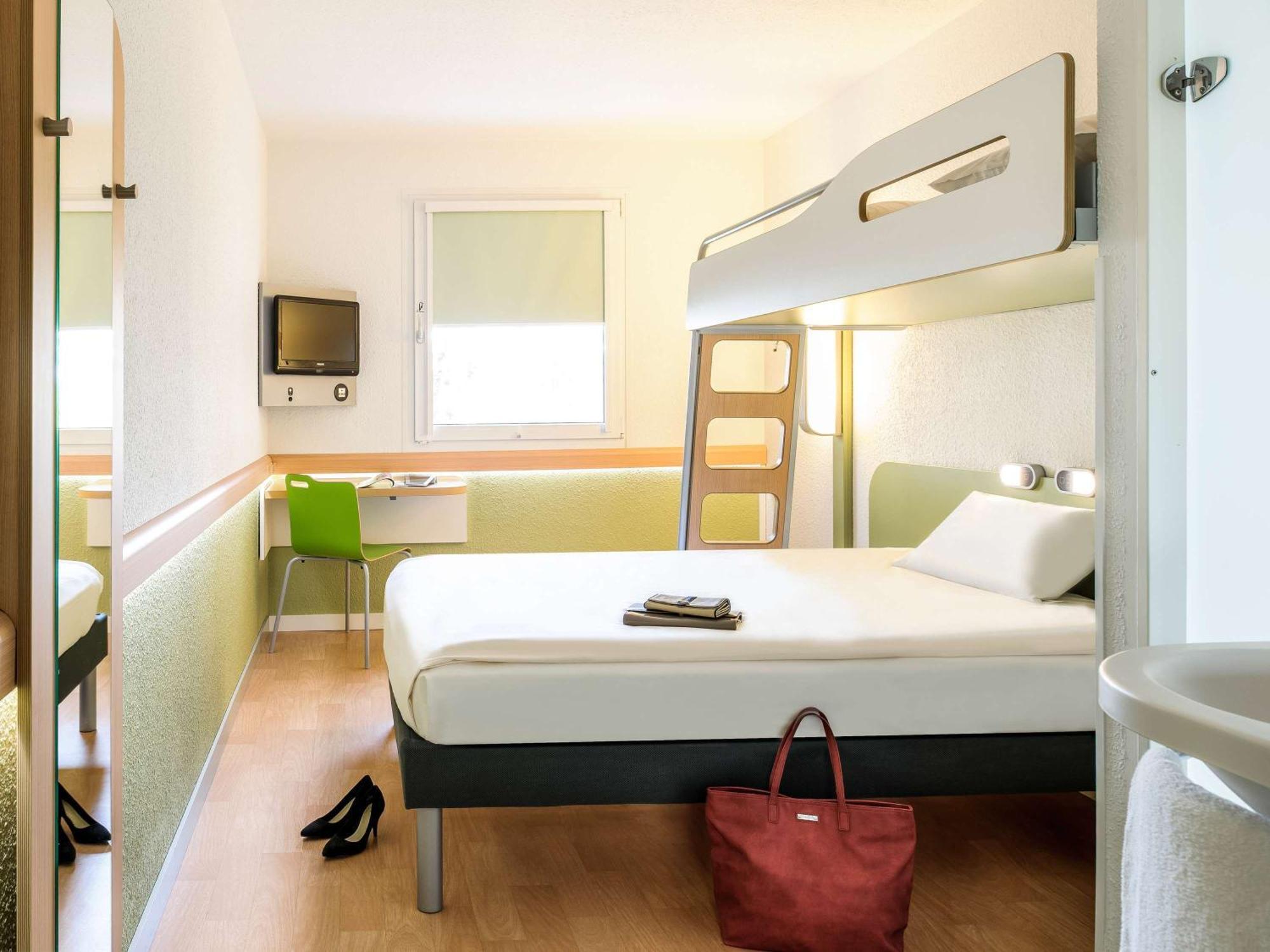ไอบิส บัดเจ็ต แอนต์เวอร์เพน พอร์ต Hotel แอนต์เวิร์ป ภายนอก รูปภาพ
